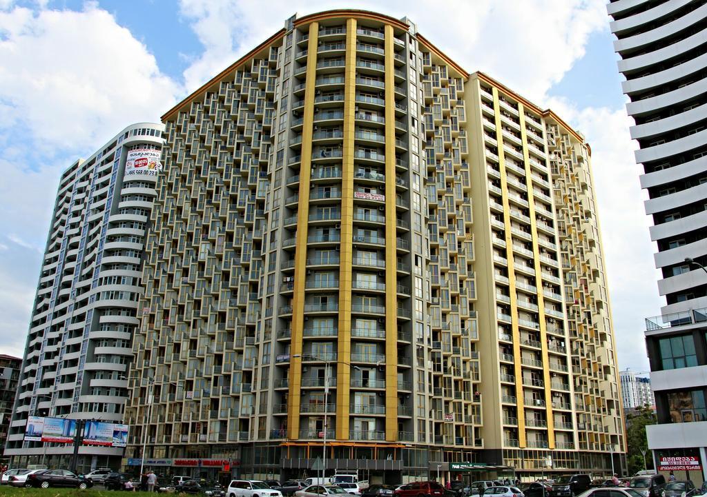 Апартаменты Orbi Plaza David Apt. Батуми Экстерьер фото